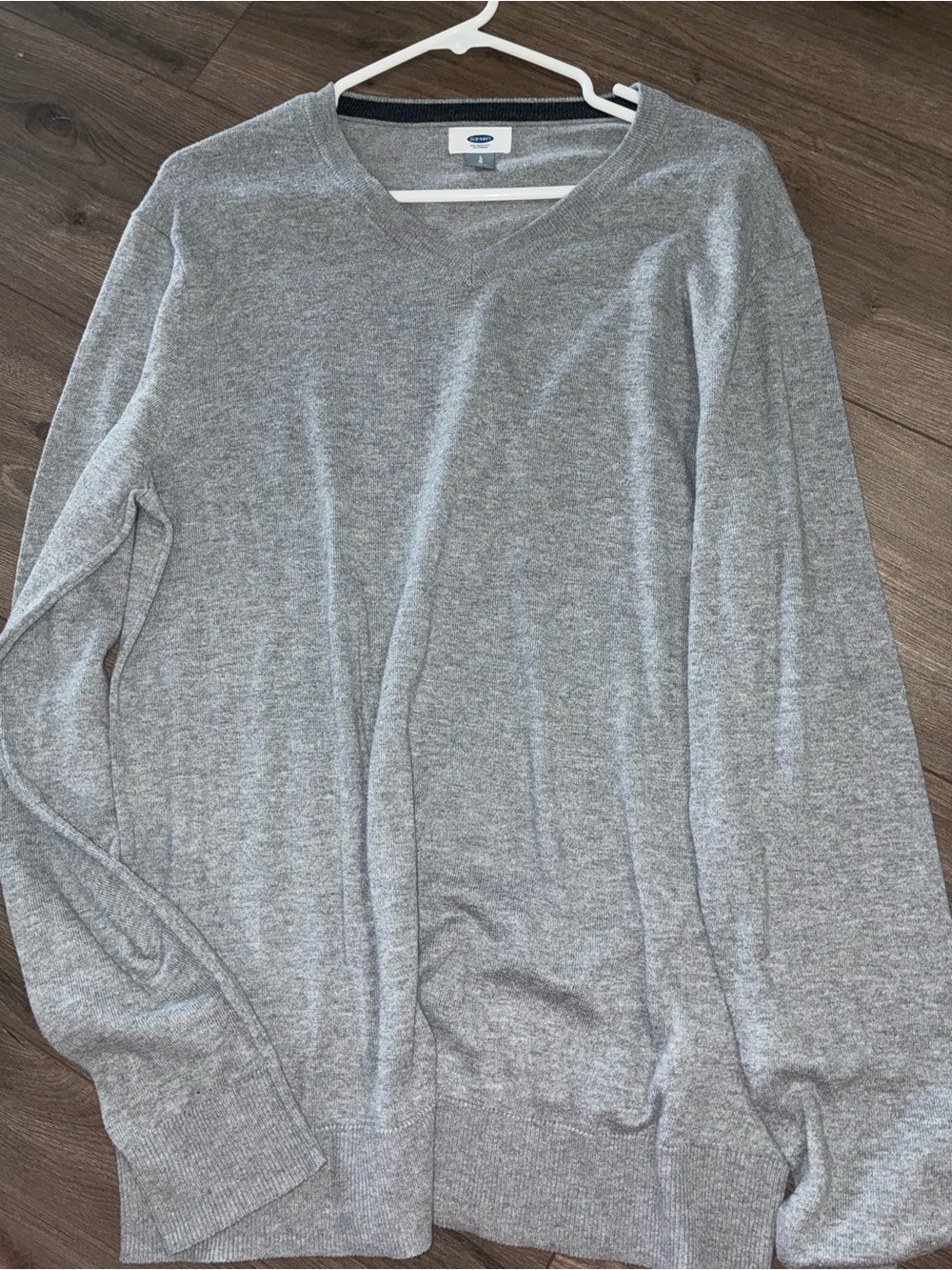 Old Navy Men's Gray V-Neck Sweater